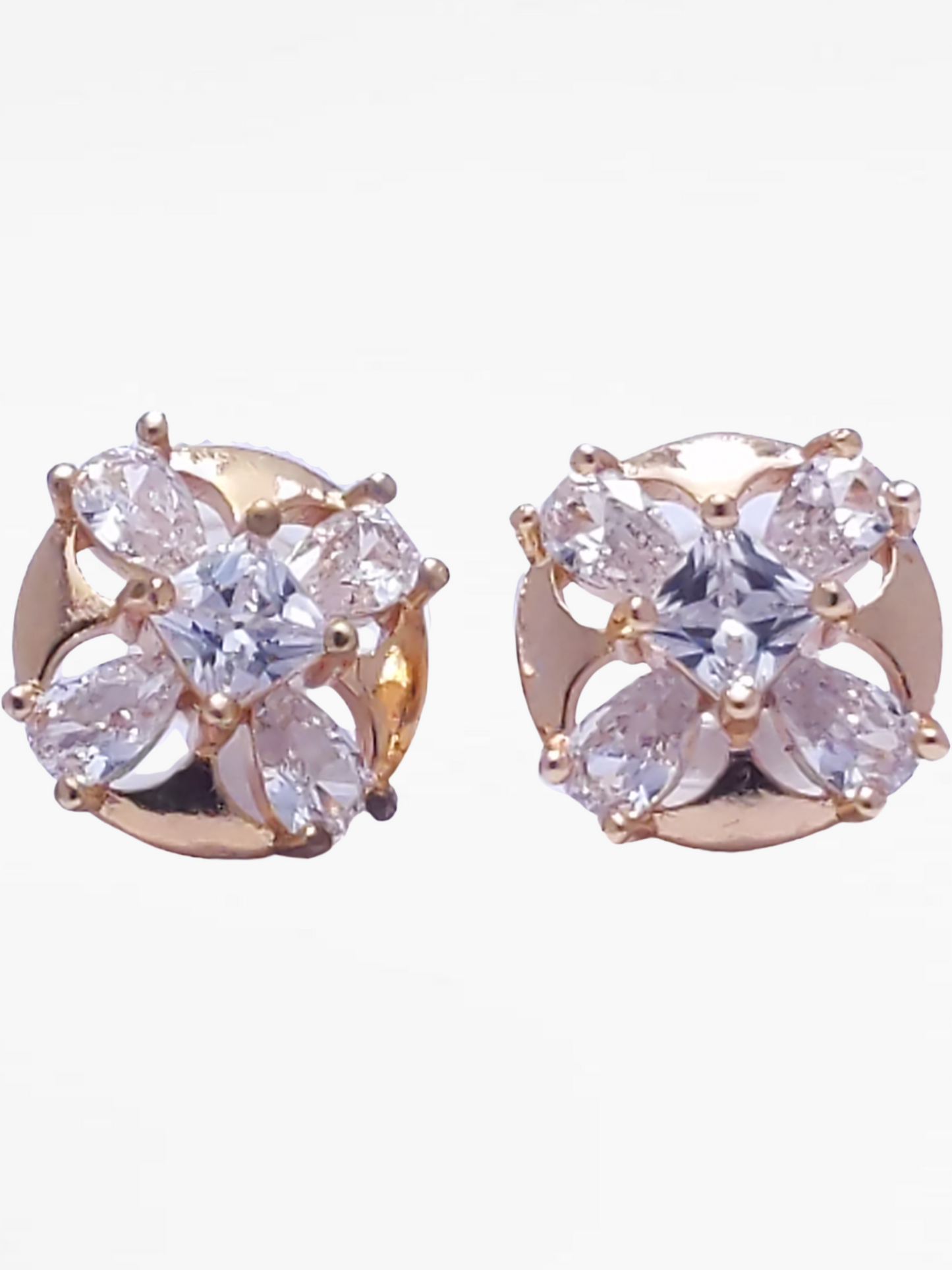 Gold Dimond Flower Detail Stud Earrings