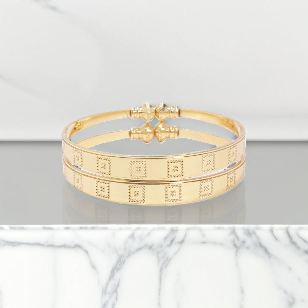 Gold Tone Square Design Bangle Bracelet Set