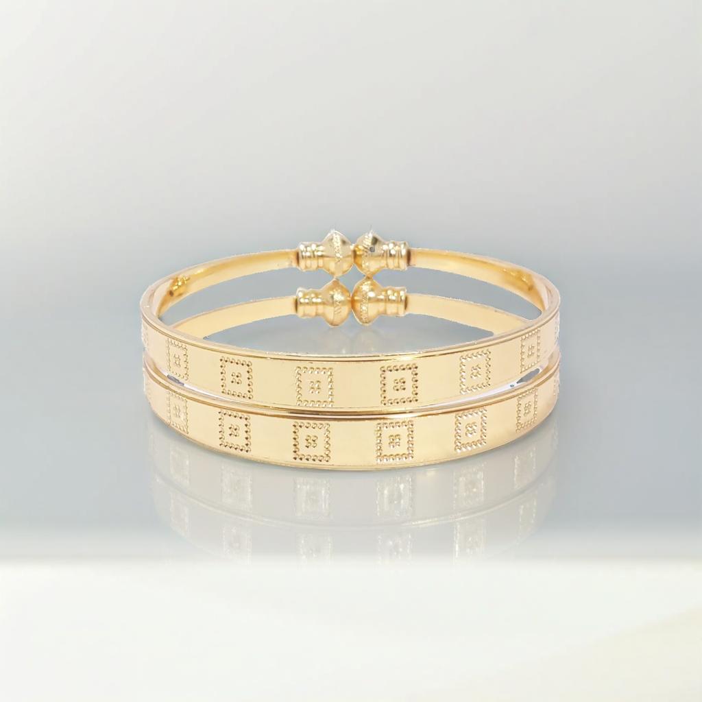 Gold Tone Square Design Bangle Bracelet Set