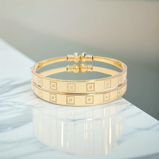 Gold Tone Square Design Bangle Bracelet Set