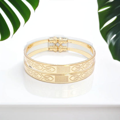 Gold Tone Engraved Detail Bangle Bracelet Set