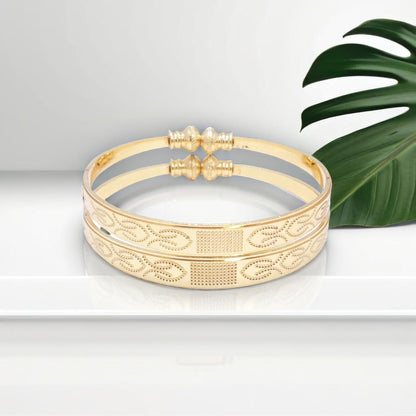 Gold Tone Engraved Detail Bangle Bracelet Set