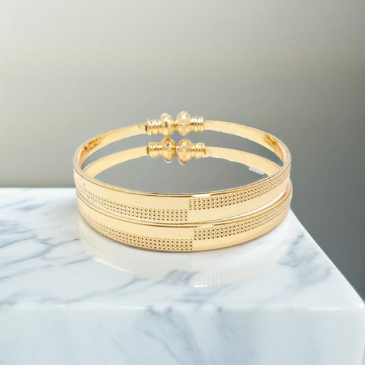 Gold Tone Design Bangle Bracelet Set