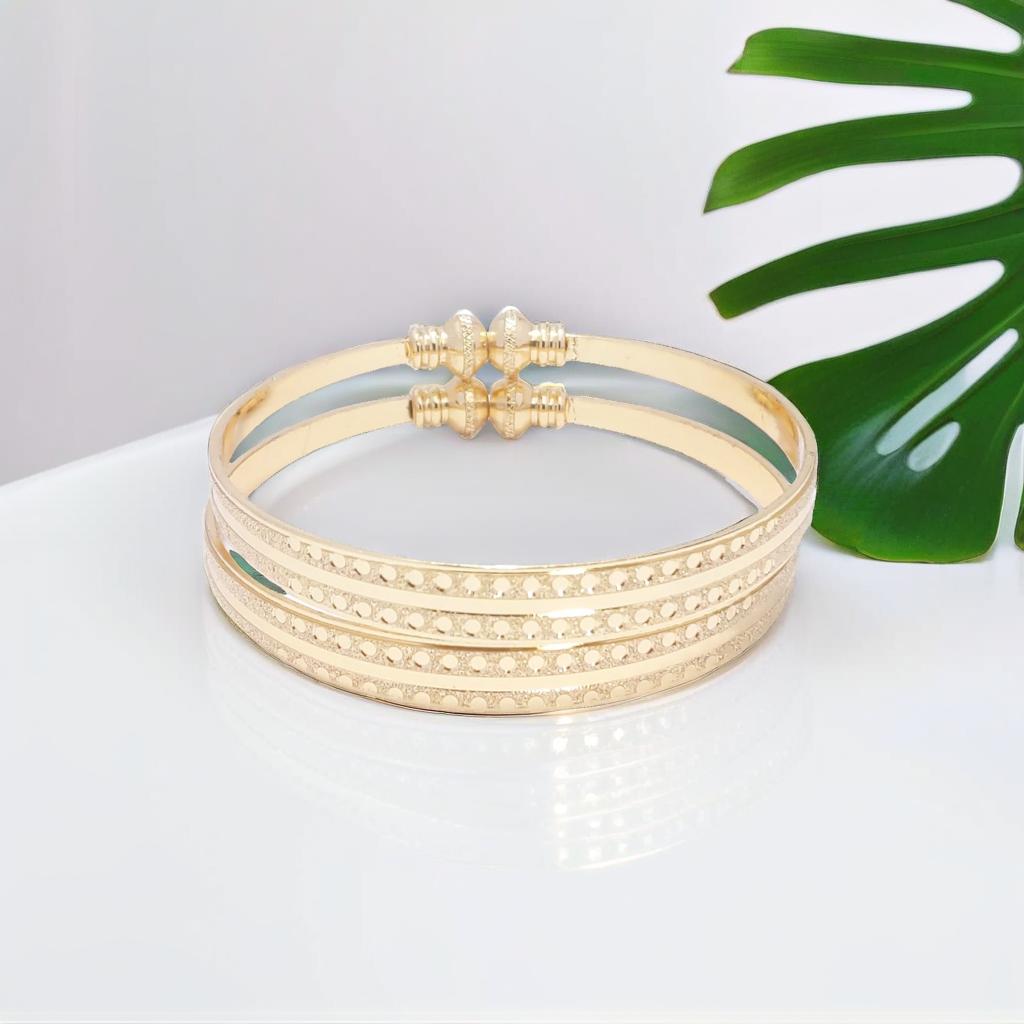 Gold Tone Pattern Detail Bangle Bracelet Set