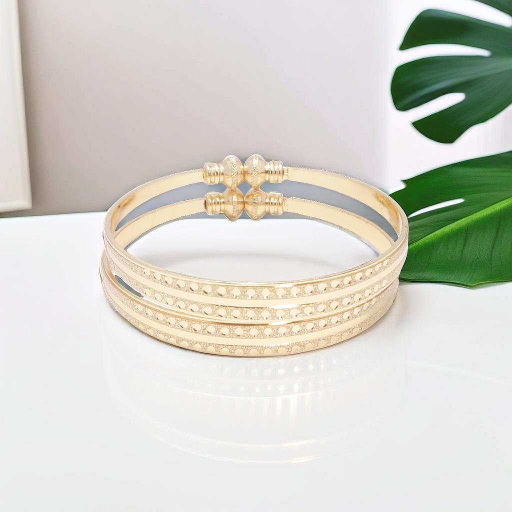 Gold Tone Pattern Detail Bangle Bracelet Set