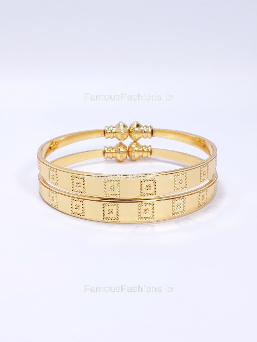 Gold Tone Square Design Bangle Bracelet Set